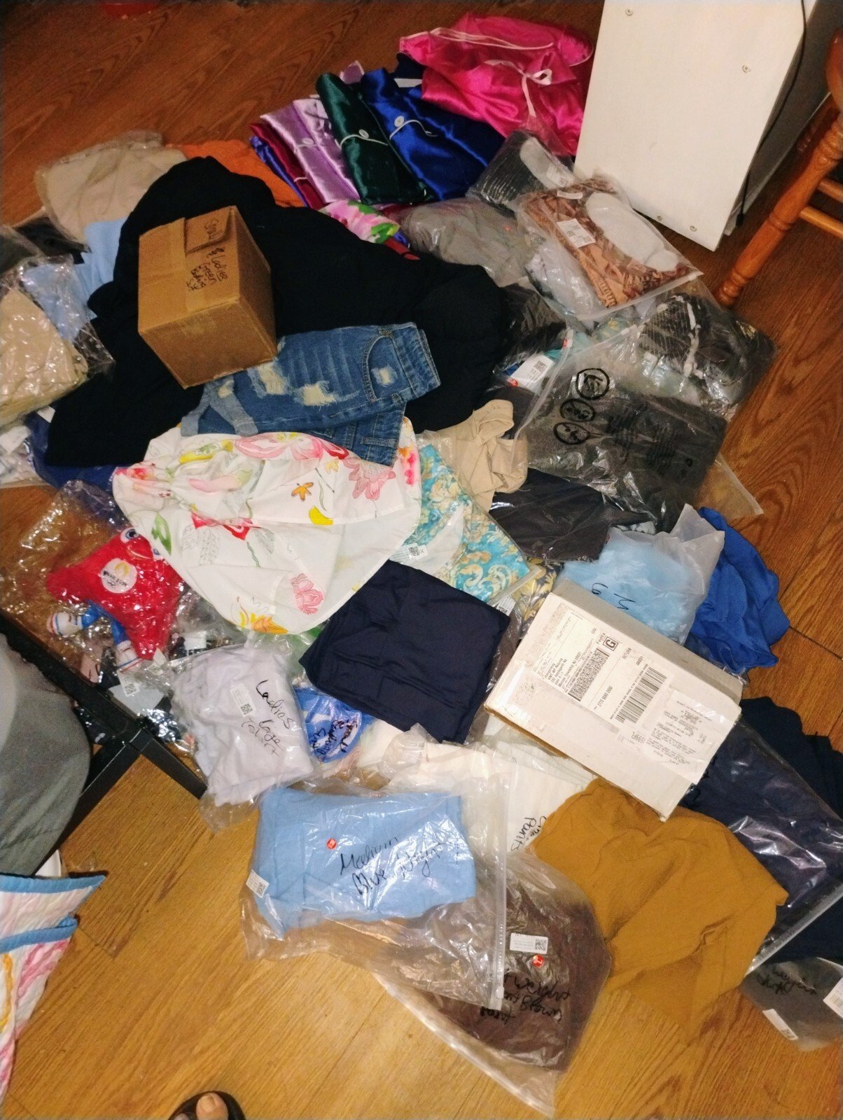 clothing pallets for sale